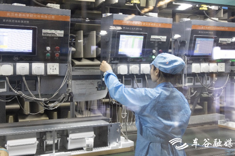 沖刺年產(chǎn)1000萬(wàn)臺(tái)空調(diào) 武漢美的工廠17條生產(chǎn)線&ldquo;火力全開&ldquo;趕訂單